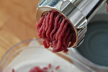 How To Use A Hand Crank Meat Grinder